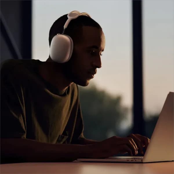 SoundMax™ - Audífonos Bluetooth Inalámbricos P9 con Cancelación de Ruido
